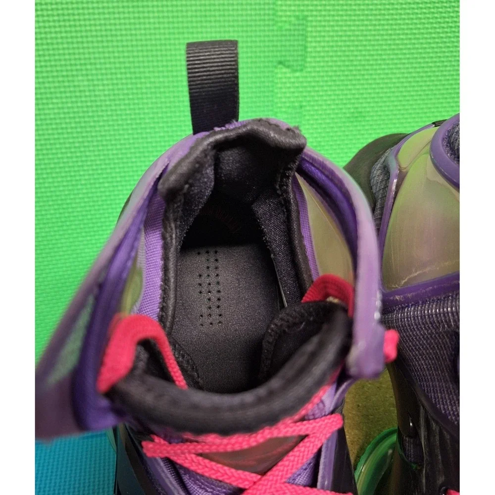Nike Lebron 19 XIX Sneakers DJ Bron Wild Berry Shoes Us Size 10 Men's CZ0203-500